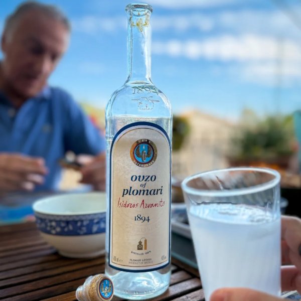 bouteille ouzo plomari en apéro